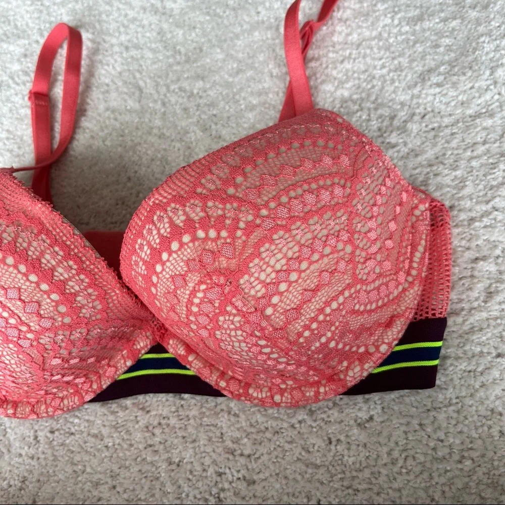 Victorias Secret Very Sexy Plunge Bra